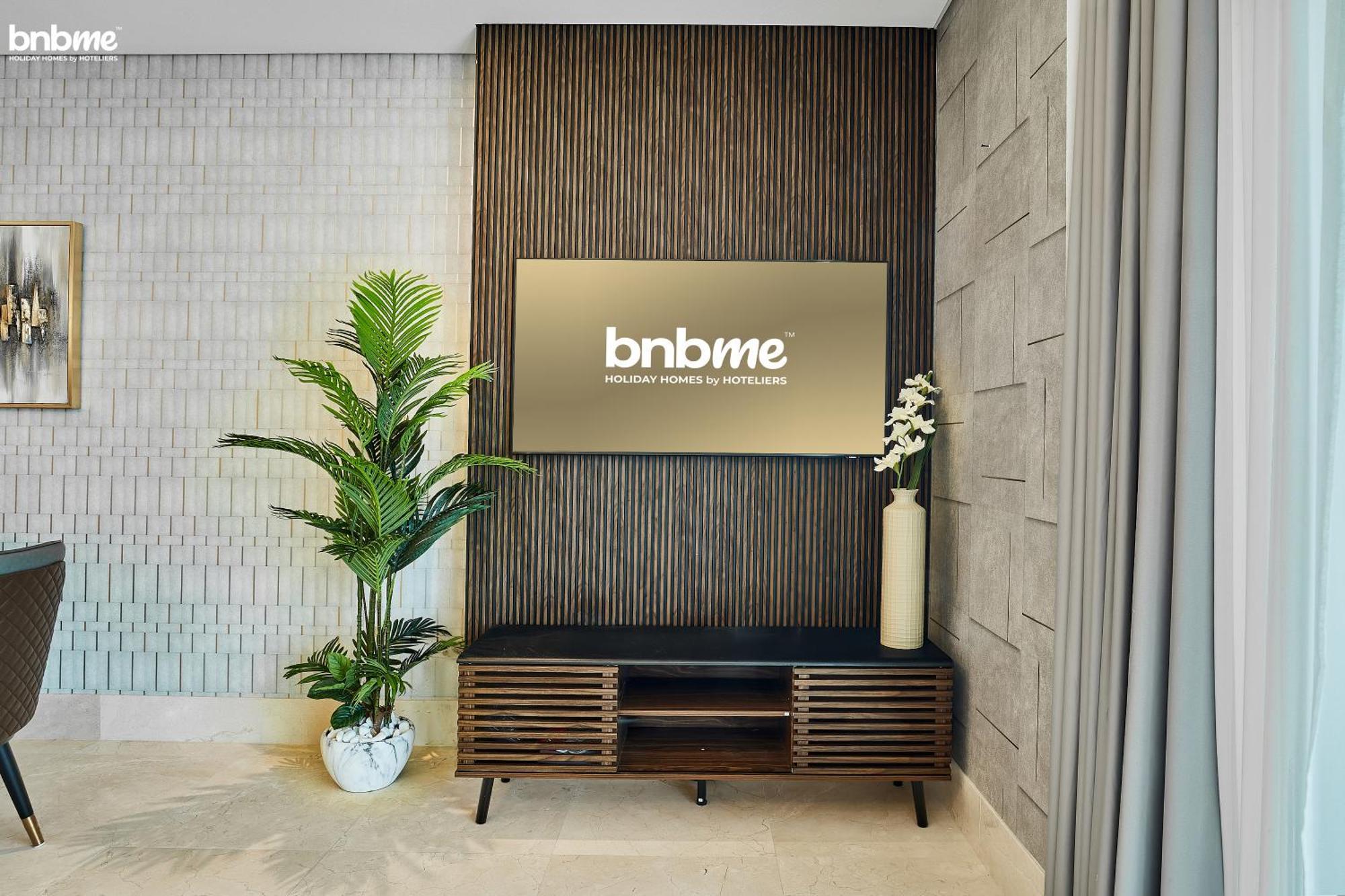 Bnbme - Th8 Palm Hotel Дубай Екстериор снимка